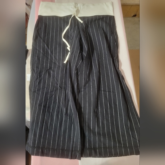 Lulu Flare crop - Picture 1 of 2